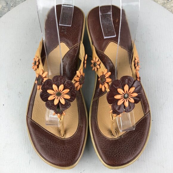 Born Women's Size 9 Brown Leather Flower Applique Open Toe Slip On Heeled Sandal - Picture 3 of 14